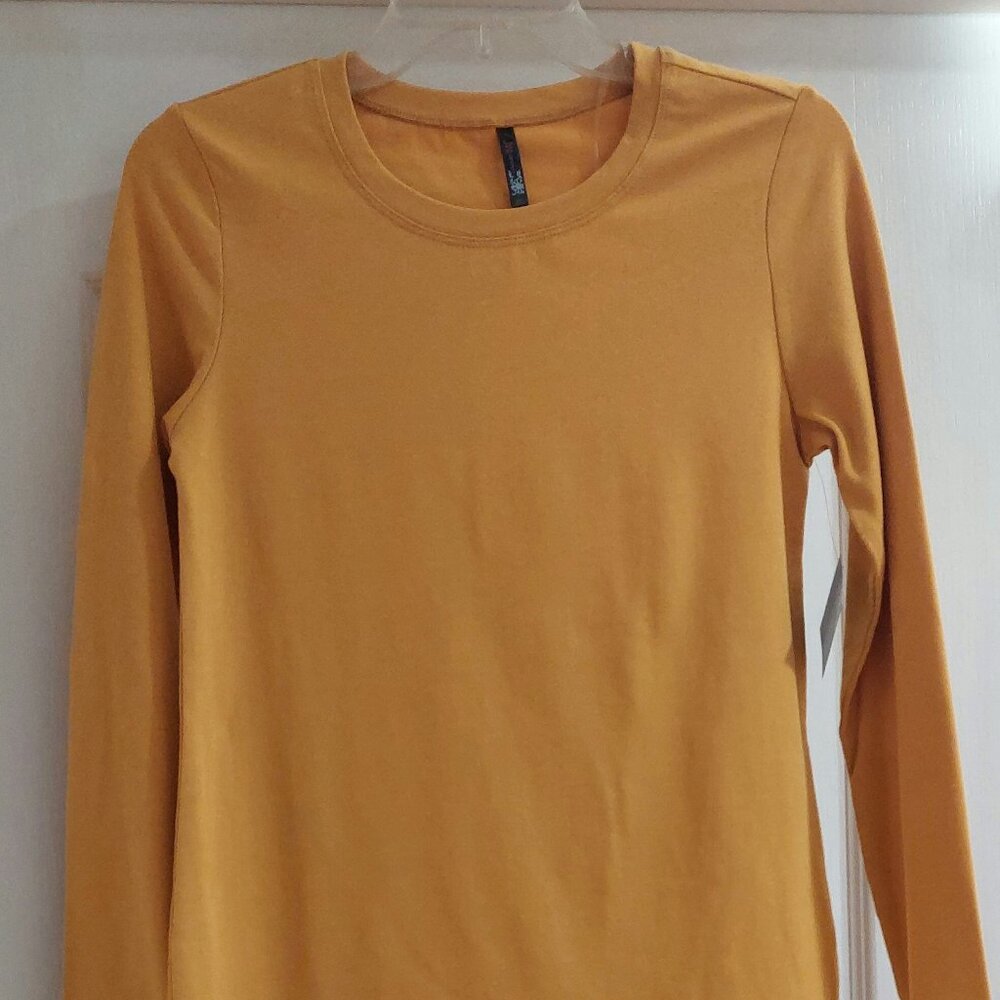 JW Styles Mustard Yellow Scoop Neck Round Bottom Top Sz L